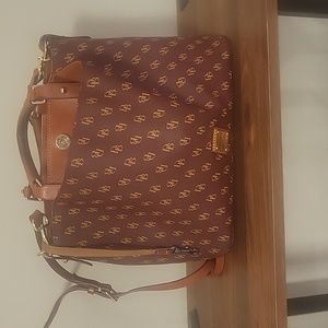 Dooney&Bourke
